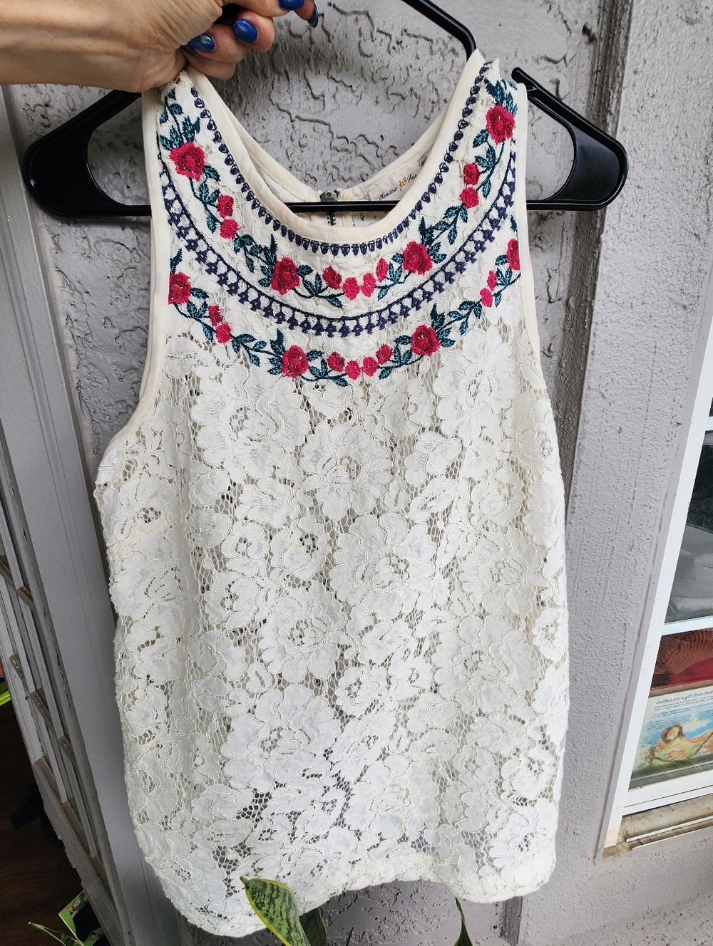 Anthropologie Meadow Rue Ivory Lace Tank Top with Floral Embroidered Yoke